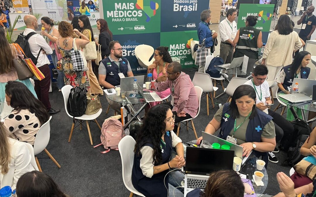 17º Congresso de Medicina de Família e Comunidade: mais de 100 médicos do PMpB foram atendidos presencialmente pela Agência no 1º dia do encontro
