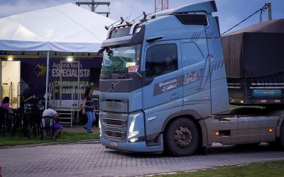 Rodovia federal em Goiás é a segunda a receber unidade móvel de saúde para cuidado de caminhoneiras e caminhoneiros